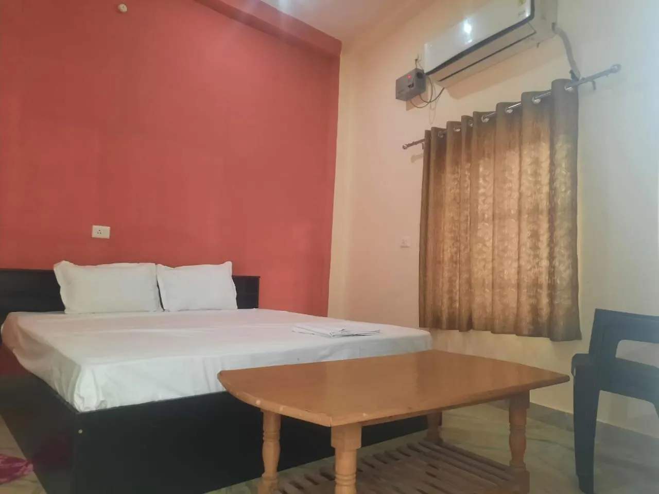 Sky Inn Paying Guest House Βαρανάσι