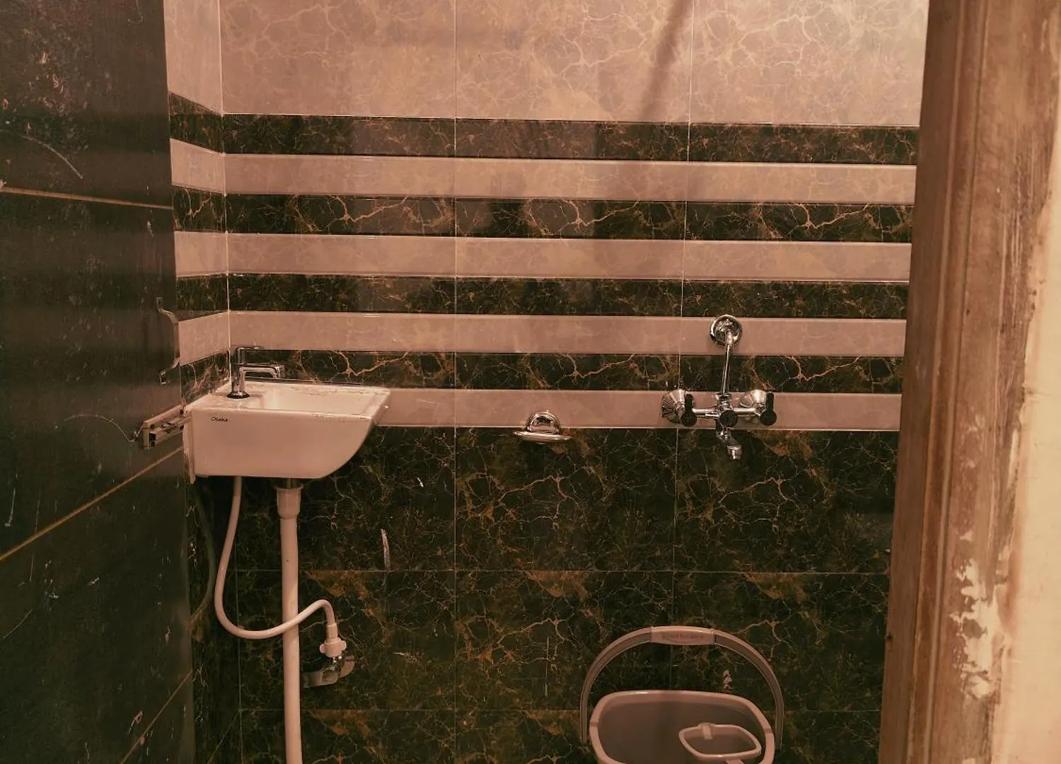 Sky Inn Paying Guest House Βαρανάσι